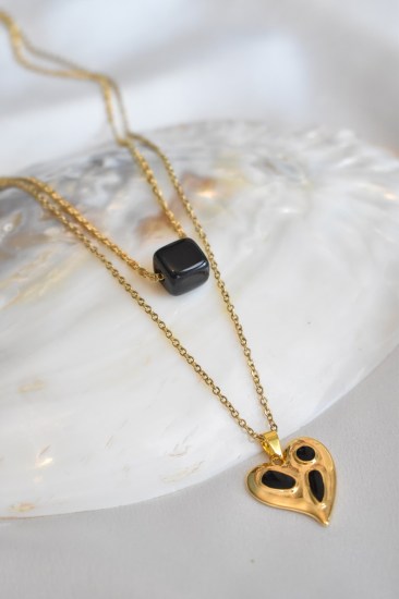 NECKLACE_BLACK_LOVE01