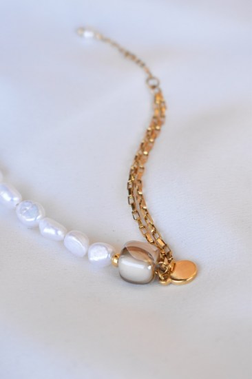 bracelet_BEIGE_CUBE_AND_PEARLS2