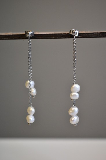 earrings_chain_and_pearls3